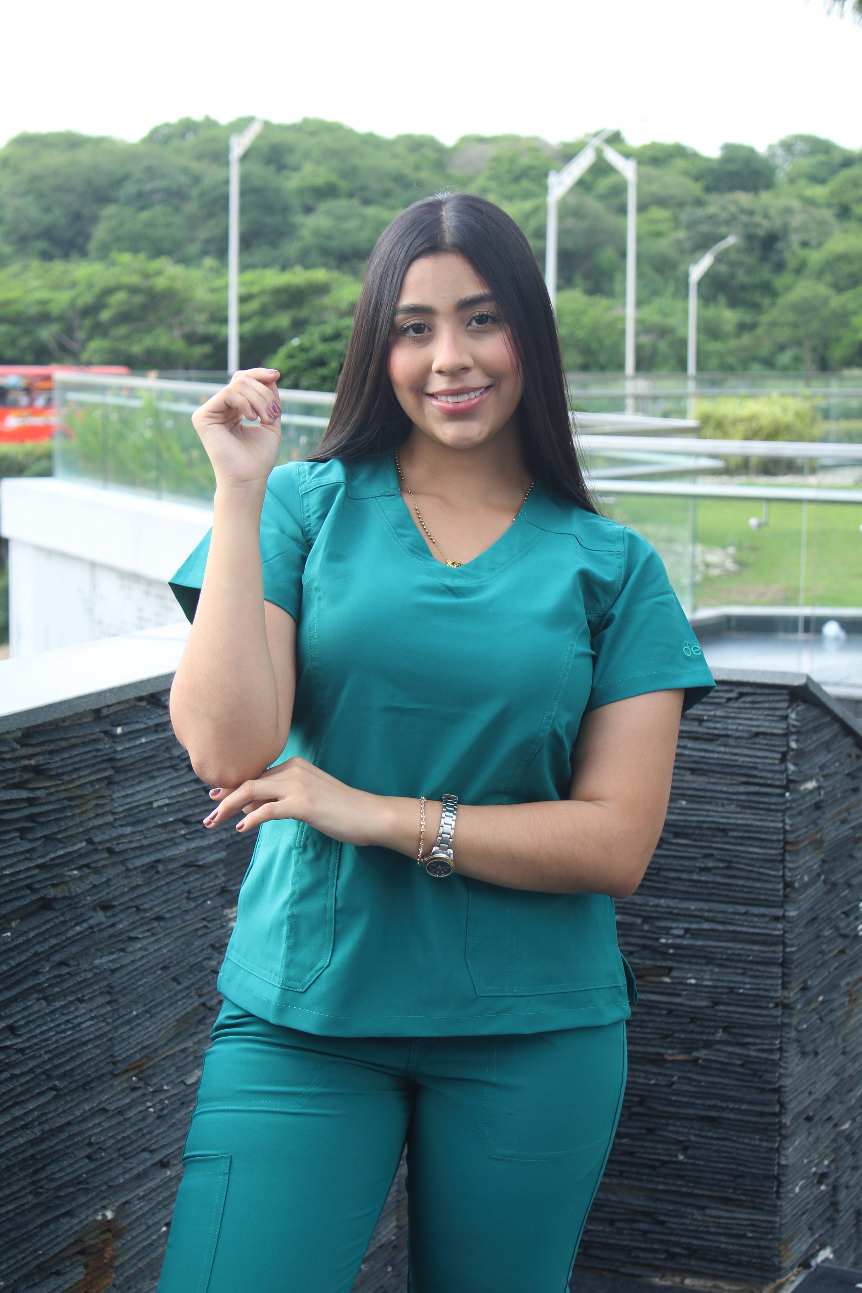 Uniforme de mujer ref. 803F