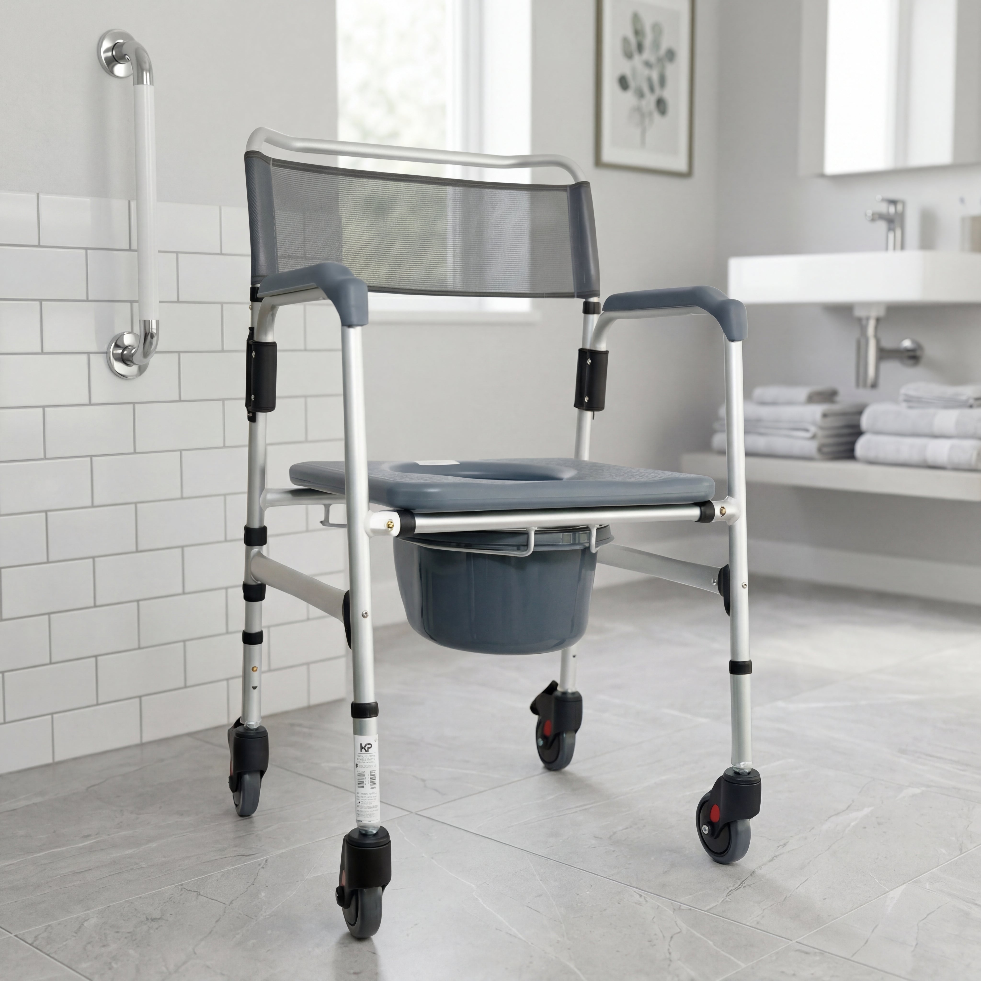 Silla Sanitario Plegable Con Ruedas Para Baño Konfort Plus  KB225CR AL19